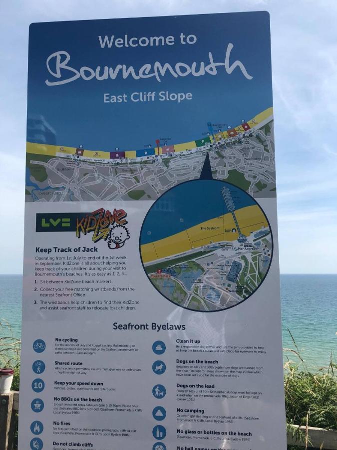 Flat-C, 4 Adults, 20 Mins To Beach, Netflix, Wifi, Sleeps 4 Adults ボーンマス エクステリア 写真